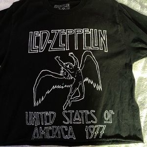 Short ish short sleeve shirt led zeplen